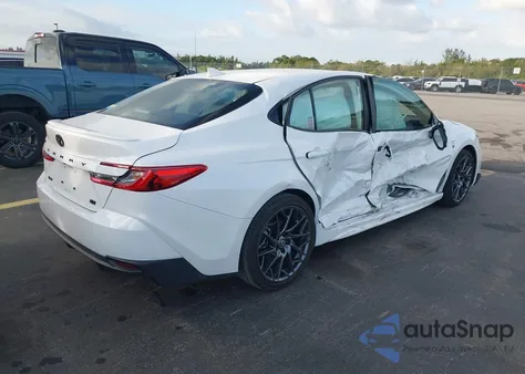 2025 Toyota Camry Se z USA, uszkodzony, nr VIN 4T1DAACK2SU546503